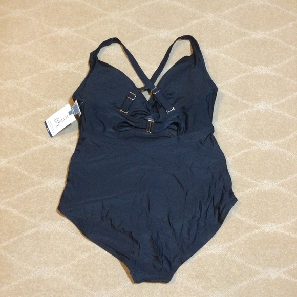 Terra & Sky NWT Twist with Mesh Inset One-Piece Swimsuit, 1X (16W-18W) - Picture 10 of 14